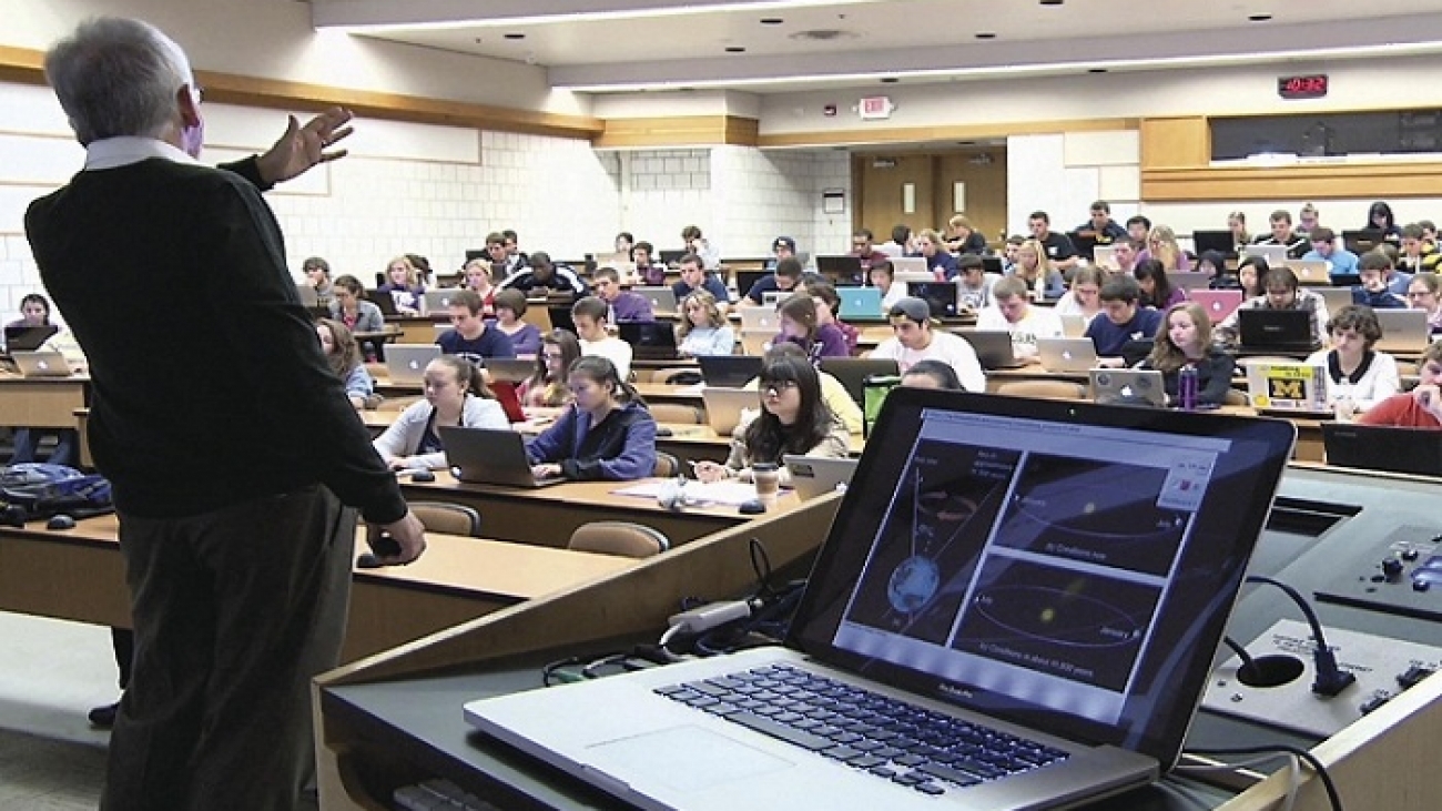 Should Personal Computers Be Allowed in College Classrooms