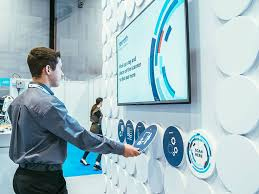 How to Incorporate Technology into an Exhibition Stand